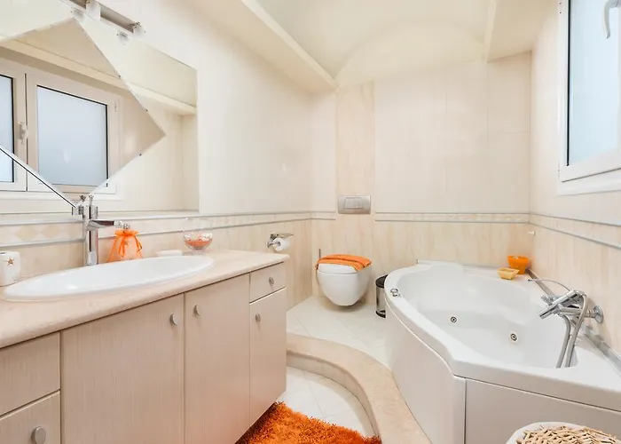 Natura House Villa *