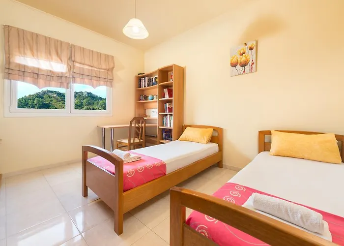 Natura House فيلة إياليسوس